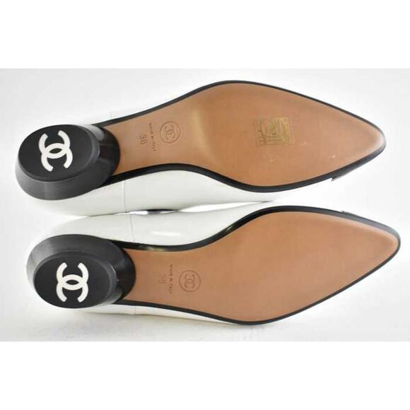Chanel 19B White Black Leather Cone CC Logo Ankle Short Pointed Chelsea Boot 38 - Picture 11 of 11